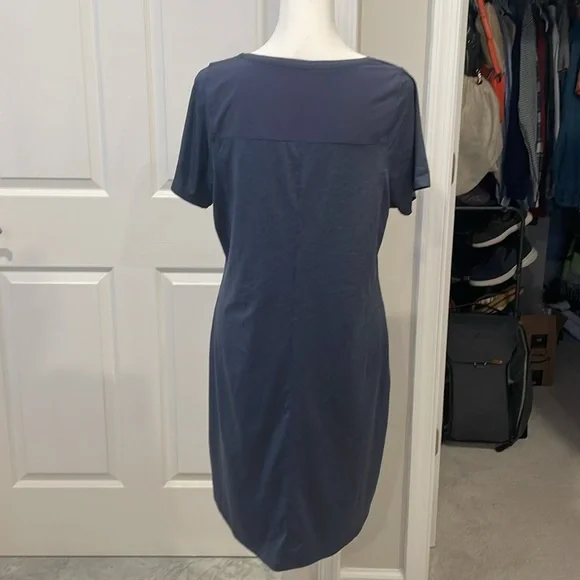 Columbia Women’s Short Sleeve Dress Size M - Picture 2 of 9